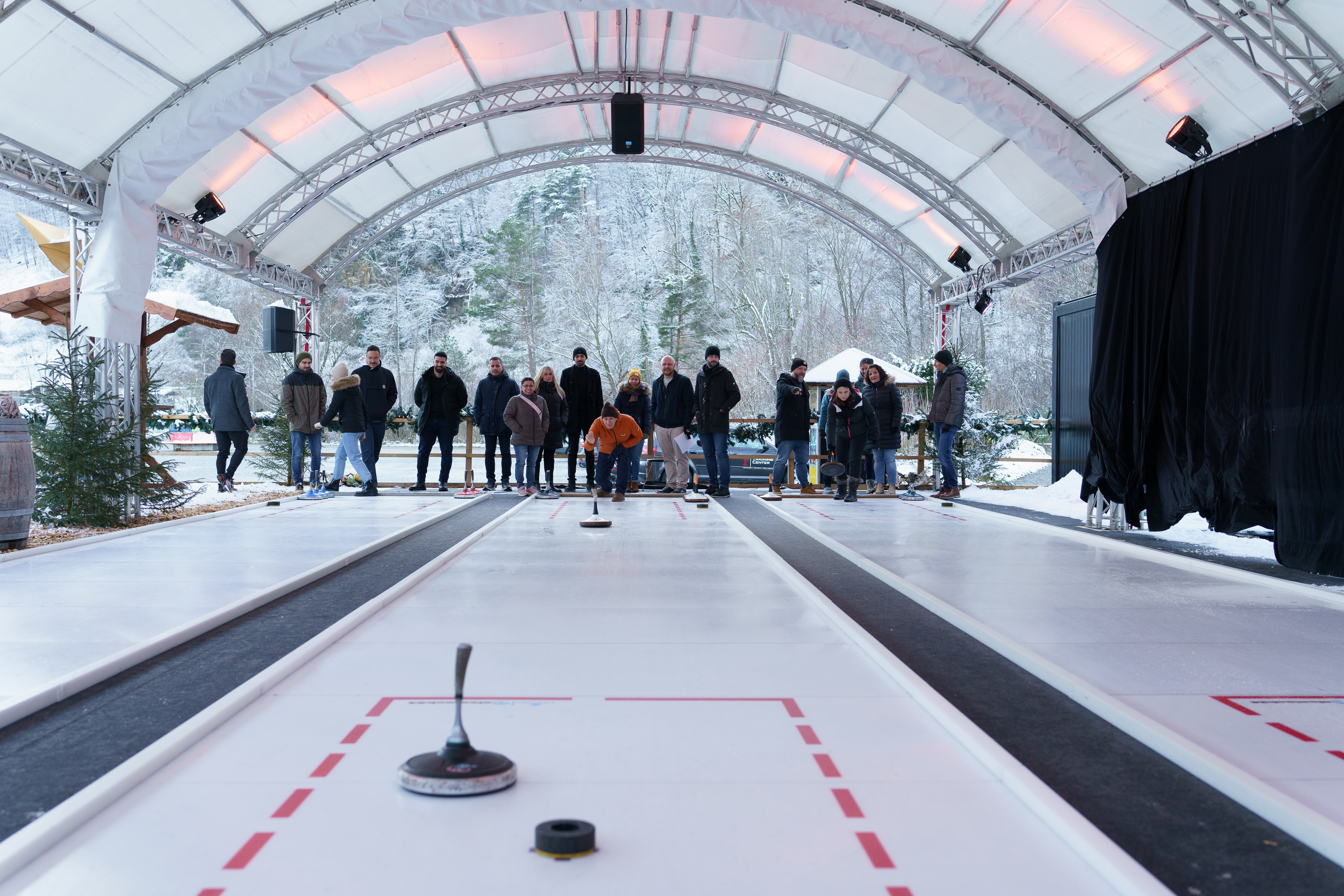 Hütten Gaudi bei der 2sic - Jahresessen 2024