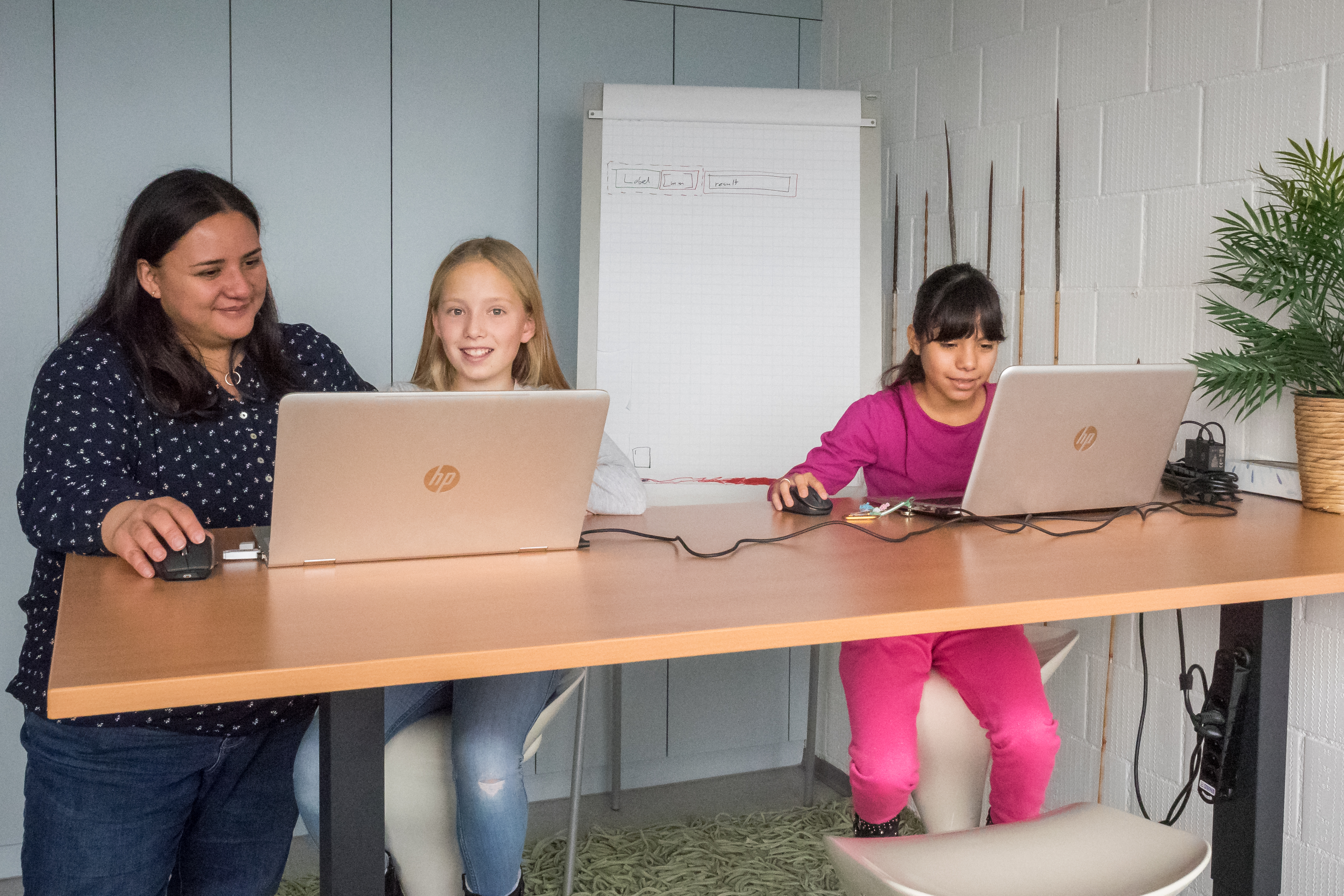 Mädchen erobern die Welt der ICT